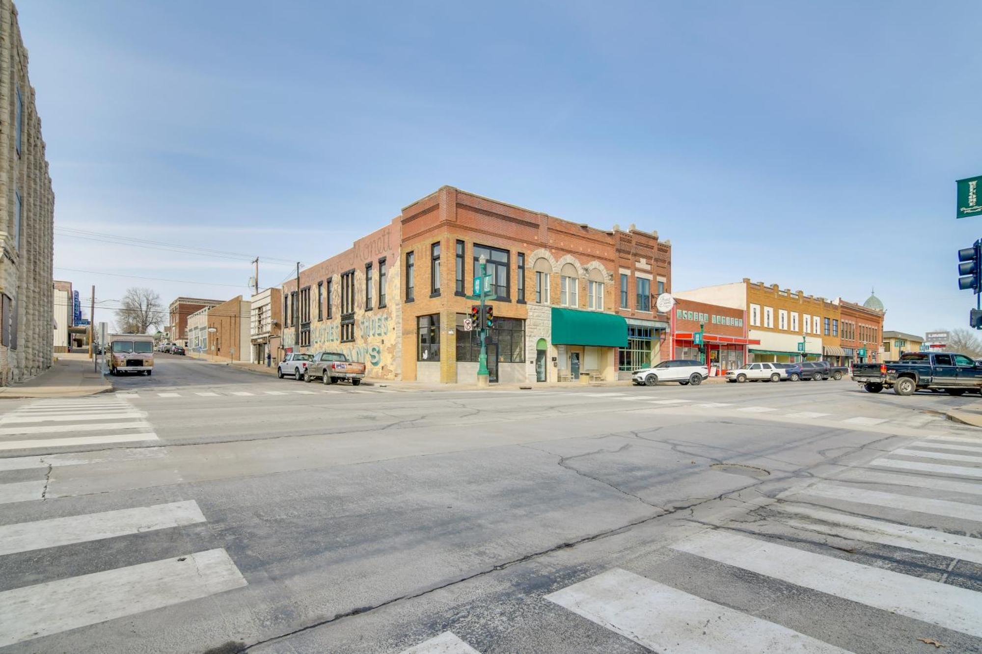 Dtwn Loft In The Heart Of Monett Pets Welcome! Dış mekan fotoğraf
