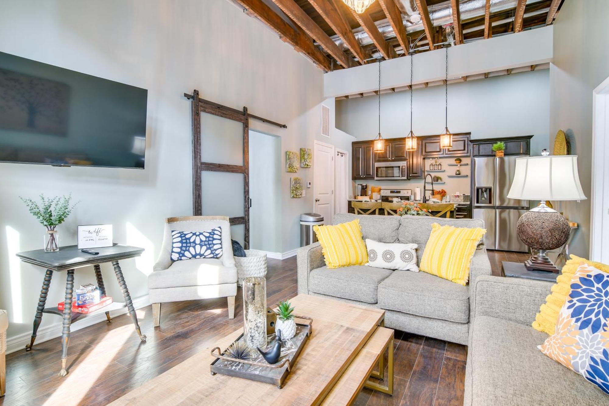 Dtwn Loft In The Heart Of Monett Pets Welcome! Dış mekan fotoğraf